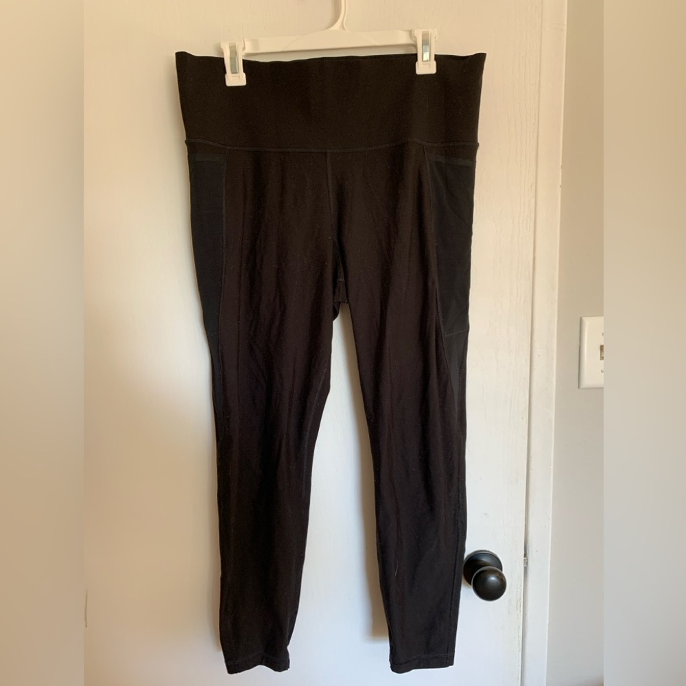 Old Navy Active Elevate leggings with pockets (2 pairs)